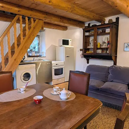 Retraite Pour Couple Dans Maison De Vigne Avec Terrasse - Fr-1-582-531